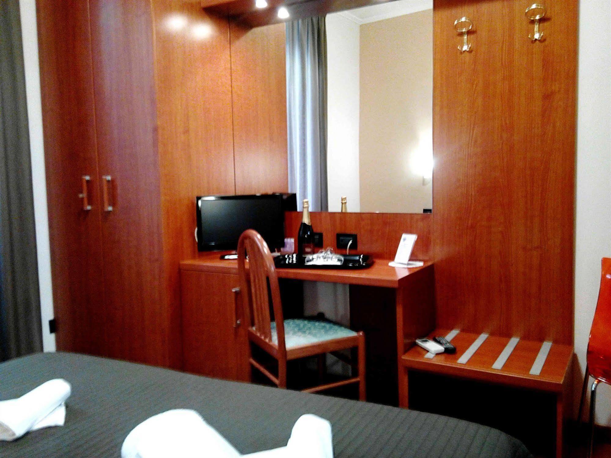 Pensionat Colosseo Relais 2*